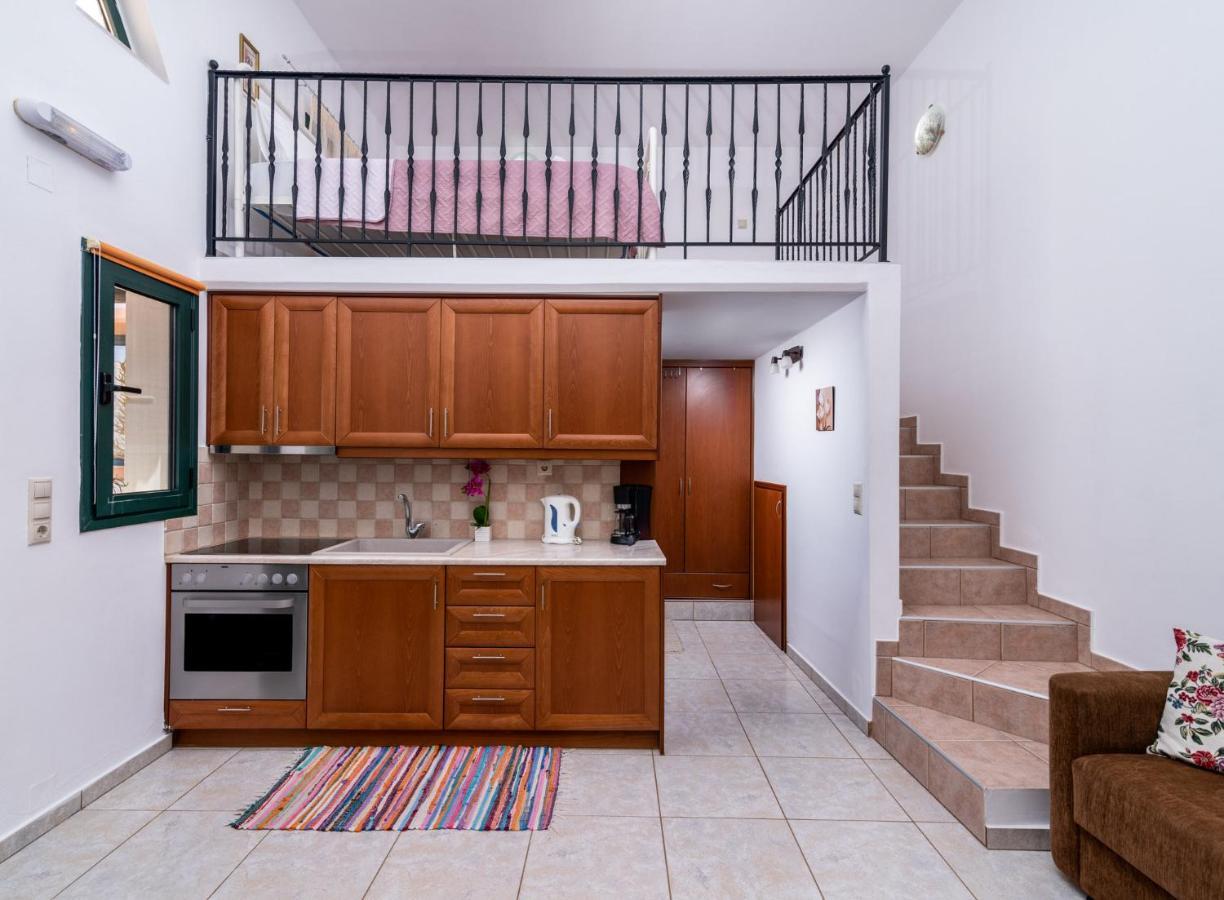 Appartement Vrisanos à Pitsidia Extérieur photo
