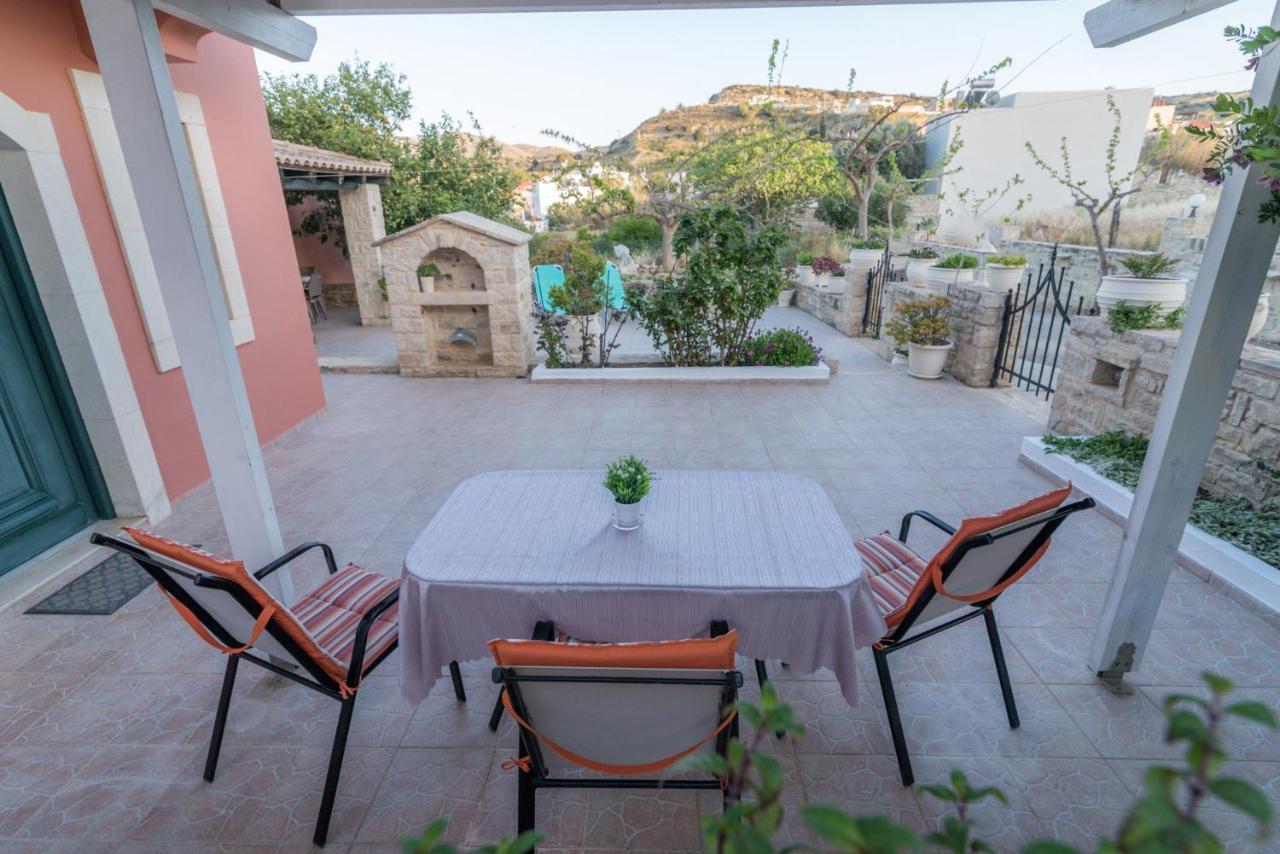Appartement Vrisanos à Pitsidia Extérieur photo