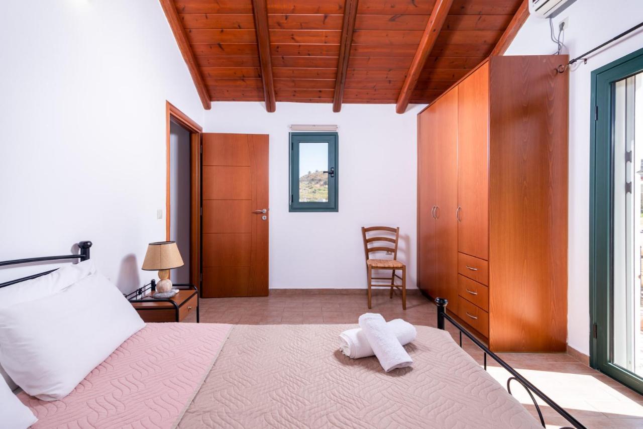 Appartement Vrisanos à Pitsidia Extérieur photo