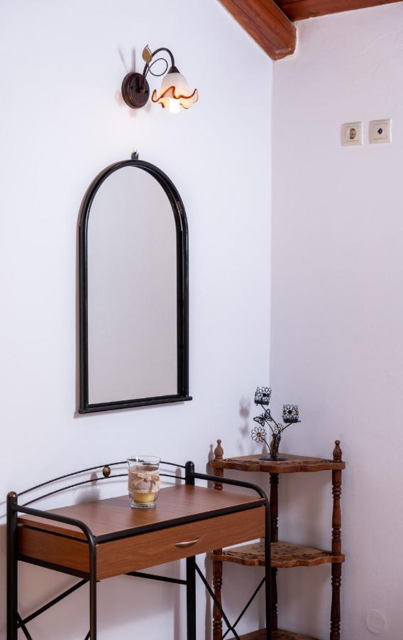 Appartement Vrisanos à Pitsidia Extérieur photo