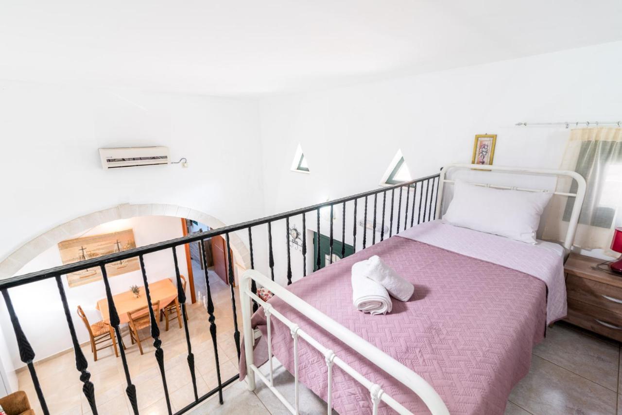 Appartement Vrisanos à Pitsidia Extérieur photo