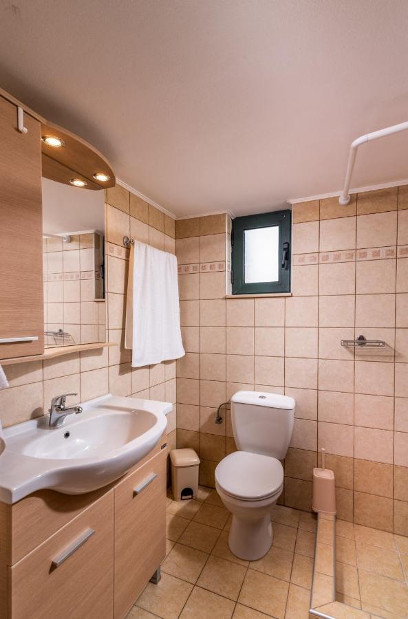 Appartement Vrisanos à Pitsidia Extérieur photo